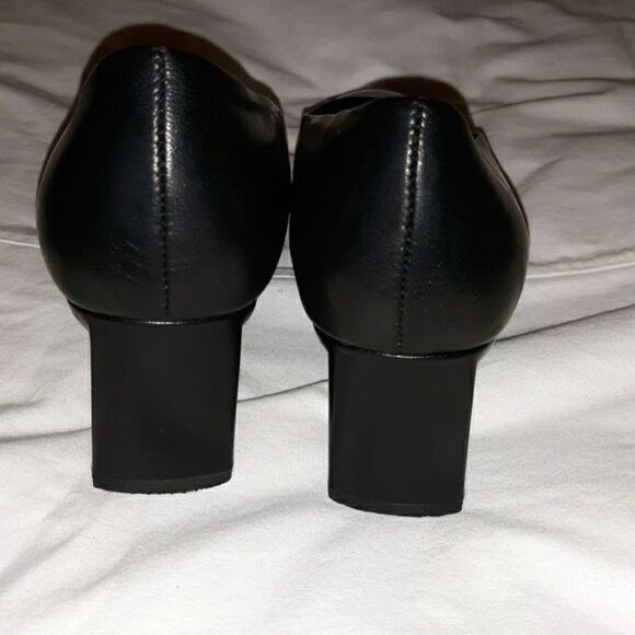 Liz Claiborne Villager Justice Block Heel Pumps 8 - Picture 5 of 7